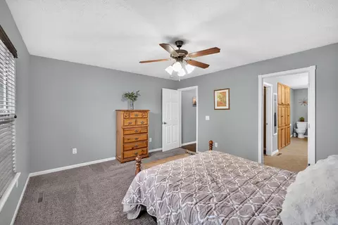 Bedroom - 3291 N Eakins Ave, Springfield, MO 65803 photo 3 of 6