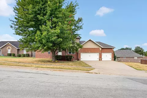 Exterior - 3291 N Eakins Ave, Springfield, MO 65803 photo 5 of 9
