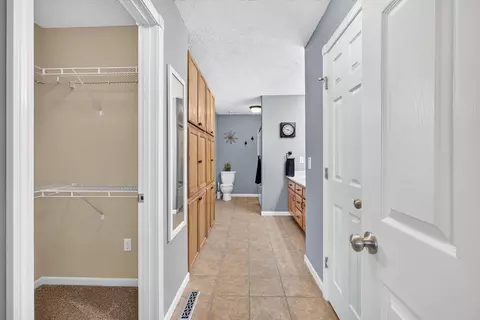 Entry Way - 3291 N Eakins Ave, Springfield, MO 65803 photo 2 of 2