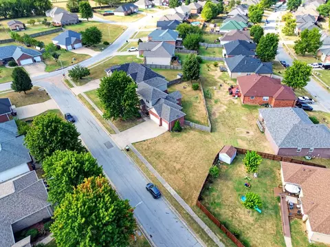 View/Area - 3291 N Eakins Ave, Springfield, MO 65803 photo 2 of 2