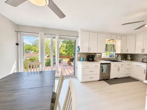 Kitchen - 205 N Harrison St, Mountain View, MO 65548 photo 9 of 11