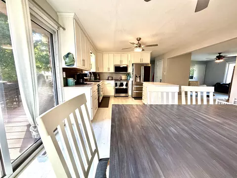Kitchen - 205 N Harrison St, Mountain View, MO 65548 photo 11 of 11