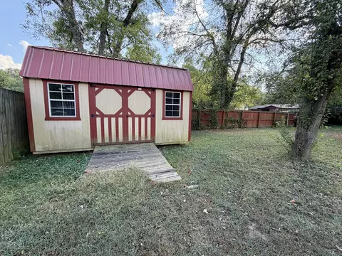 Exterior - 205 N Harrison St, Mountain View, MO 65548 photo 21 of 36