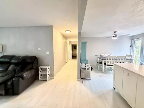Entry Way - 205 N Harrison St, Mountain View, MO 65548 photo 1 of 1