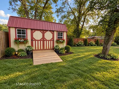 Exterior - 205 N Harrison St, Mountain View, MO 65548 photo 22 of 36
