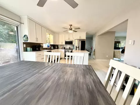 Kitchen - 205 N Harrison St, Mountain View, MO 65548 photo 10 of 11
