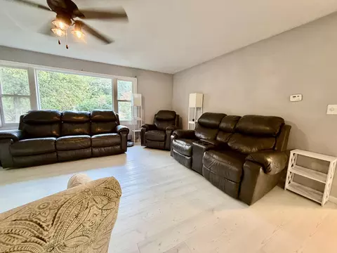 Living - 205 N Harrison St, Mountain View, MO 65548 photo 5 of 6