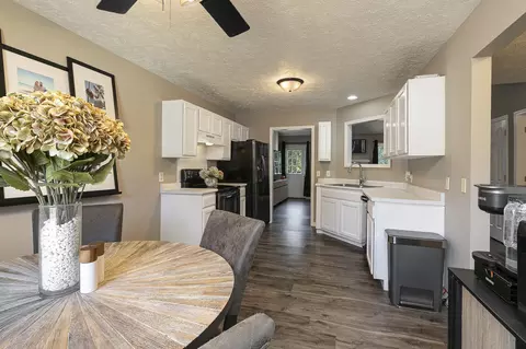 Dining - 4230 W Madison St, Springfield, MO 65802 photo 1 of 2