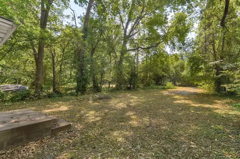 Exterior - 1216 W Harrison St, Springfield, MO 65806 photo 8 of 9