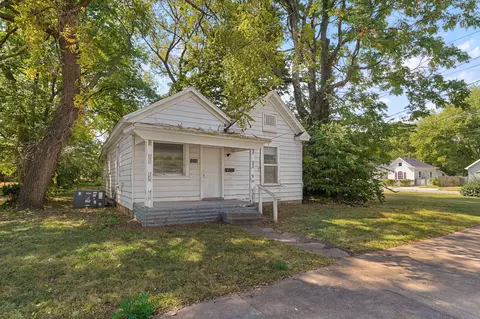 Exterior - 1216 W Harrison St, Springfield, MO 65806 photo 2 of 9