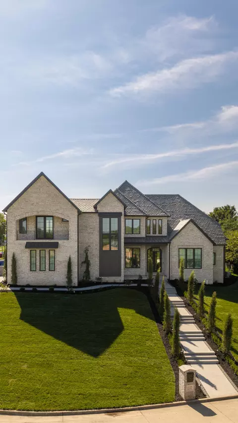 Exterior - 3820 Eaglescliffe Dr, Springfield, MO 65809 photo 7 of 17