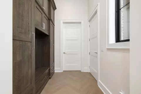 Entry Way - 3820 Eaglescliffe Dr, Springfield, MO 65809 photo 4 of 7