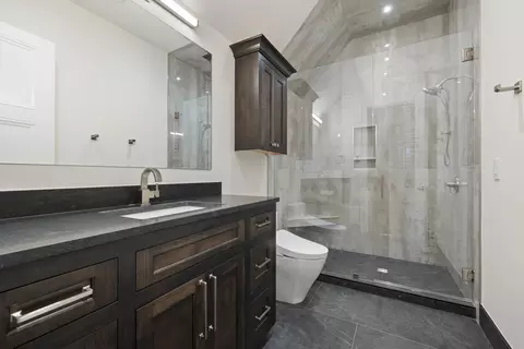 Bath - 3820 Eaglescliffe Dr, Springfield, MO 65809 photo 12 of 13
