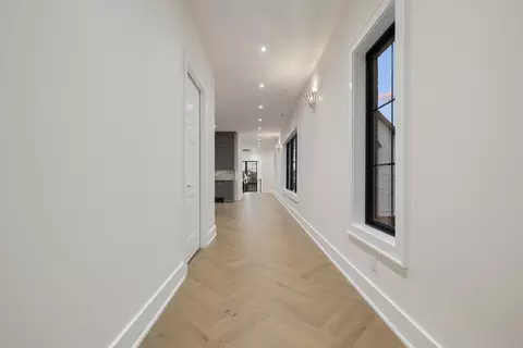 Entry Way - 3820 Eaglescliffe Dr, Springfield, MO 65809 photo 7 of 7