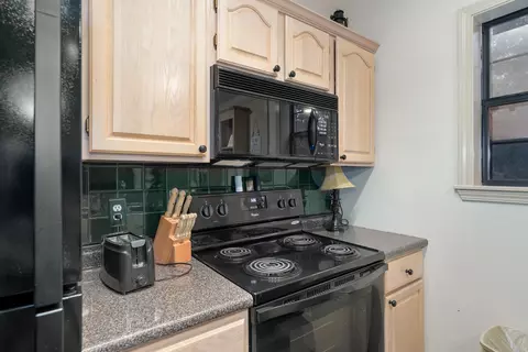 Kitchen - 75 Leaning Tree Cir #5, Branson, MO 65616 photo 2 of 2
