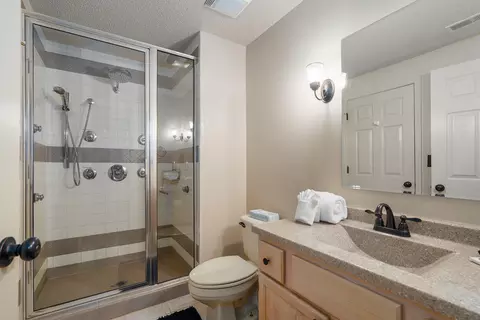Bath - 75 Leaning Tree Cir #5, Branson, MO 65616 photo 2 of 2