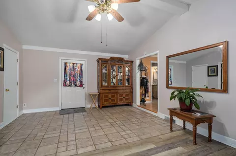 Entry Way - 2223 N Roosevelt Ave, Springfield, MO 65803 photo 2 of 3