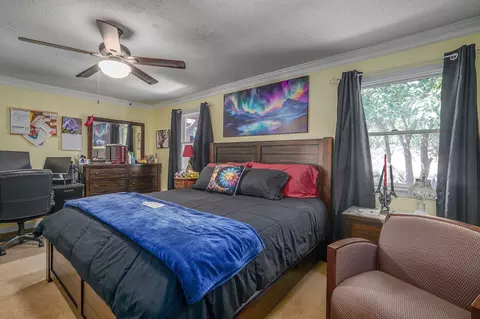 Bedroom - 2223 N Roosevelt Ave, Springfield, MO 65803 photo 2 of 4