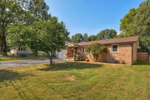 Exterior - 2223 N Roosevelt Ave, Springfield, MO 65803 photo 3 of 11
