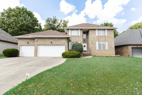 Exterior - 4883 S Buckingham Ln, Springfield, MO 65810 photo 4 of 5