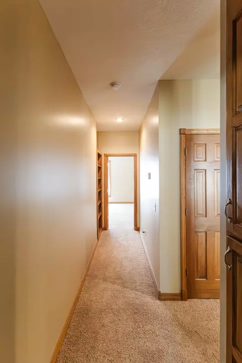 Entry Way - 4883 S Buckingham Ln, Springfield, MO 65810 photo 5 of 7