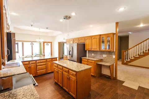 Kitchen - 4883 S Buckingham Ln, Springfield, MO 65810 photo 3 of 6