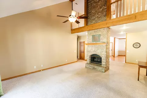 Living - 4883 S Buckingham Ln, Springfield, MO 65810 photo 2 of 5