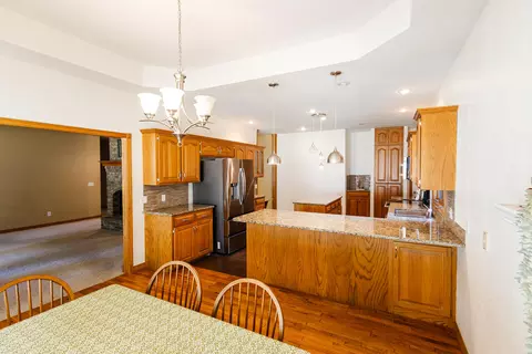 Kitchen - 4883 S Buckingham Ln, Springfield, MO 65810 photo 1 of 6