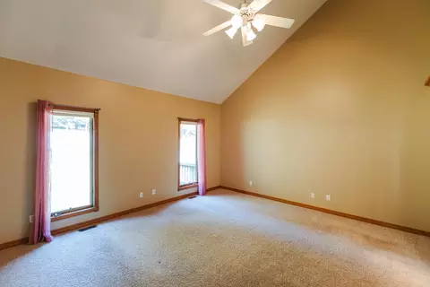 Bedroom - 4883 S Buckingham Ln, Springfield, MO 65810 photo 2 of 9
