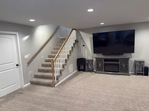 Living - 125 Dunn Rd, Walnut Shade, MO 65771 photo 1 of 2