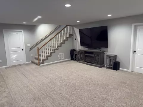 Living - 125 Dunn Rd, Walnut Shade, MO 65771 photo 2 of 2
