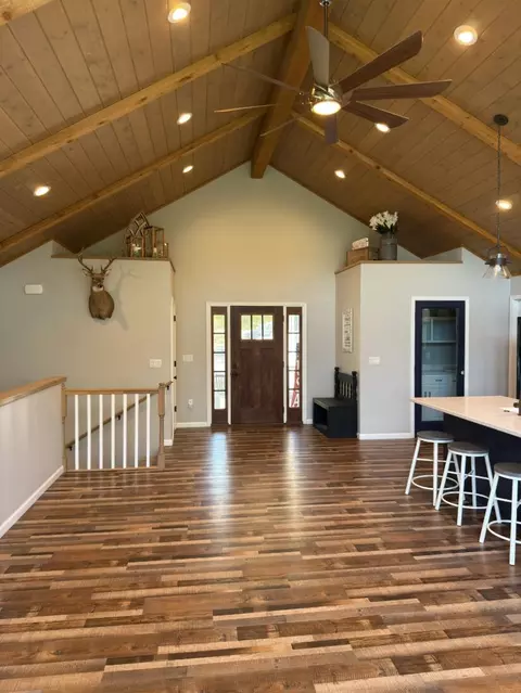 Entry Way - 125 Dunn Rd, Walnut Shade, MO 65771 photo 2 of 3