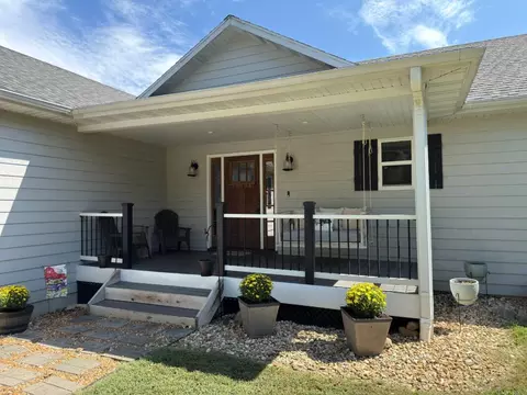 Exterior - 125 Dunn Rd, Walnut Shade, MO 65771 photo 6 of 10