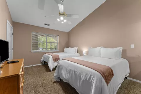 Bedroom - 530 Spring Creek Rd #12, Branson, MO 65616 photo 9 of 10