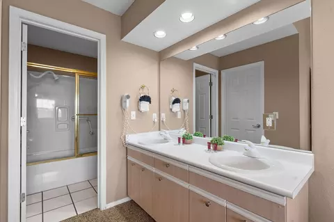 Bath - 530 Spring Creek Rd #12, Branson, MO 65616 photo 1 of 5