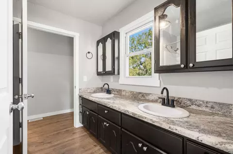 Bath - 761 E Dade 154, Everton, MO 65646 photo 1 of 3