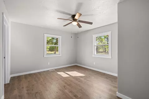 Bedroom - 761 E Dade 154, Everton, MO 65646 photo 1 of 4