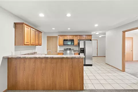Kitchen - 1981 S Farm Road 123, Springfield, MO 65807 photo 2 of 3