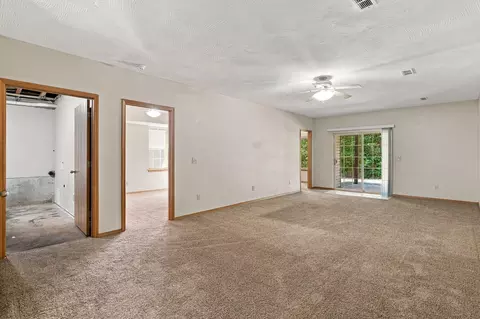 Living - 1981 S Farm Road 123, Springfield, MO 65807 photo 3 of 4