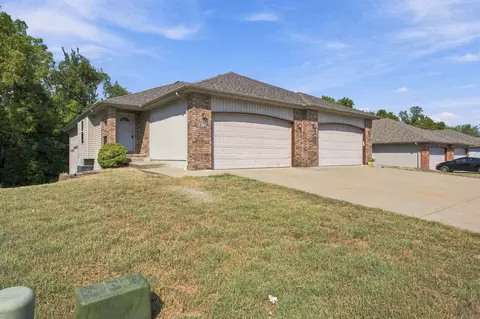 Exterior - 1981 S Farm Road 123, Springfield, MO 65807 photo 1 of 4