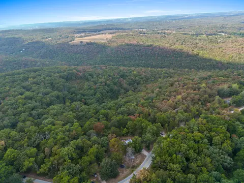 655 Rustic Acres Rd, Kirbyville, MO 65679