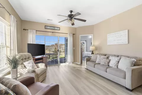 Living - 835 Fairview St #1, Branson, MO 65616 photo 3 of 4