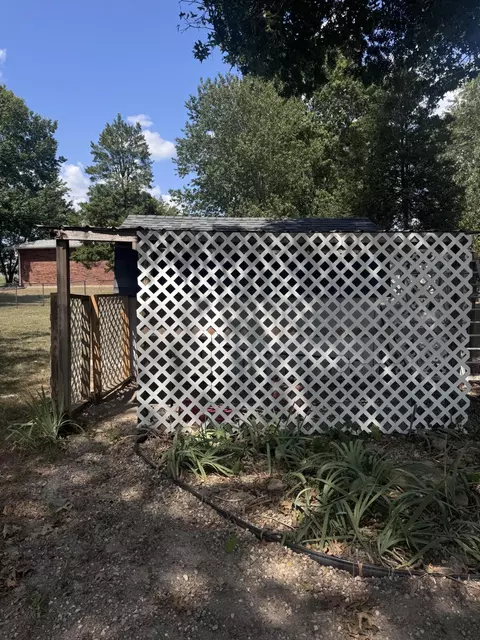 Exterior - 1208 Cooper Ave, Ava, MO 65608 photo 7 of 8