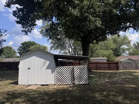 Exterior - 1208 Cooper Ave, Ava, MO 65608 photo 6 of 8