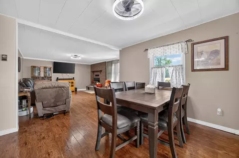 Dining - 1080 Apache Rd, Sparta, MO 65753 photo 2 of 2