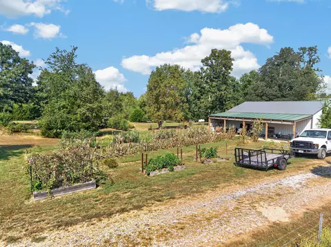 Exterior - 1080 Apache Rd, Sparta, MO 65753 photo 5 of 5