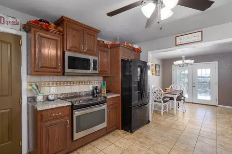 Kitchen - 7797 State Highway Cc, Exeter, MO 65647 photo 1 of 2