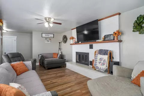 Living - 7797 State Highway Cc, Exeter, MO 65647 photo 1 of 2