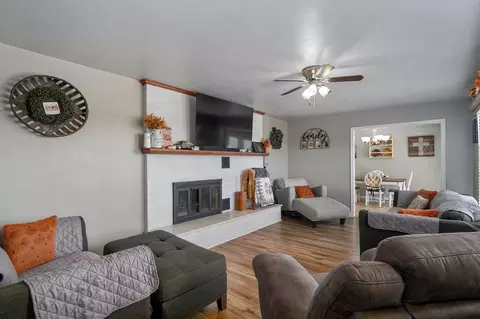 Living - 7797 State Highway Cc, Exeter, MO 65647 photo 2 of 2