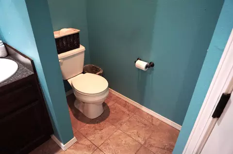 Bath - 230 E Lapis Ave, Republic, MO 65738 photo 3 of 8
